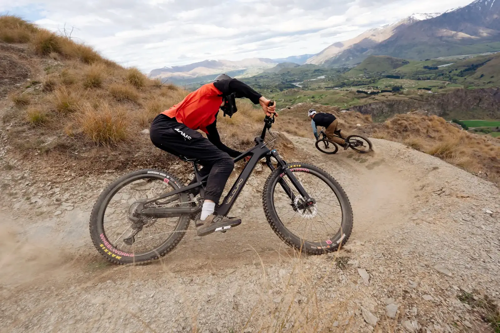 Velduro Rogue auf einem Trail über Queenstown, Neuseeland